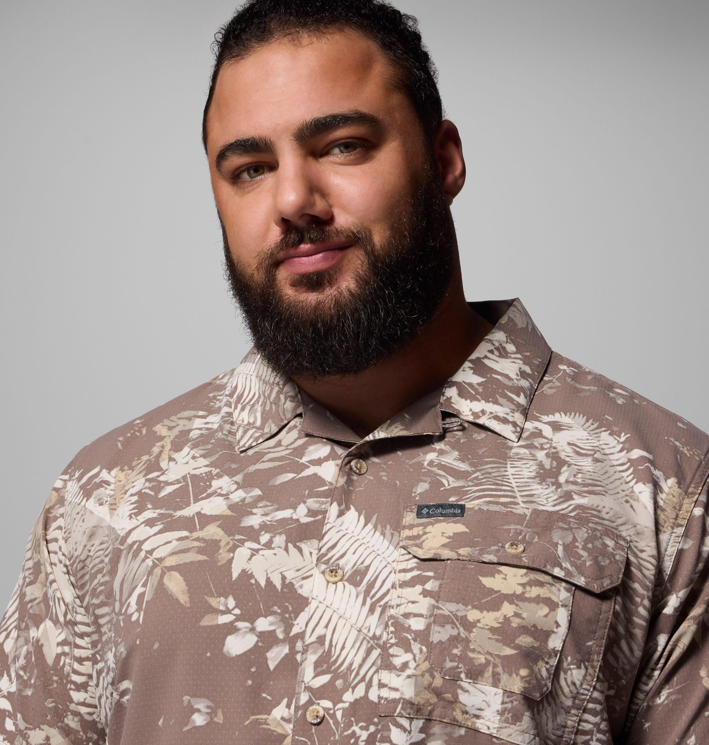 heren tech trail utility bedrukt geweven shirt met korte mouwen - grote maten