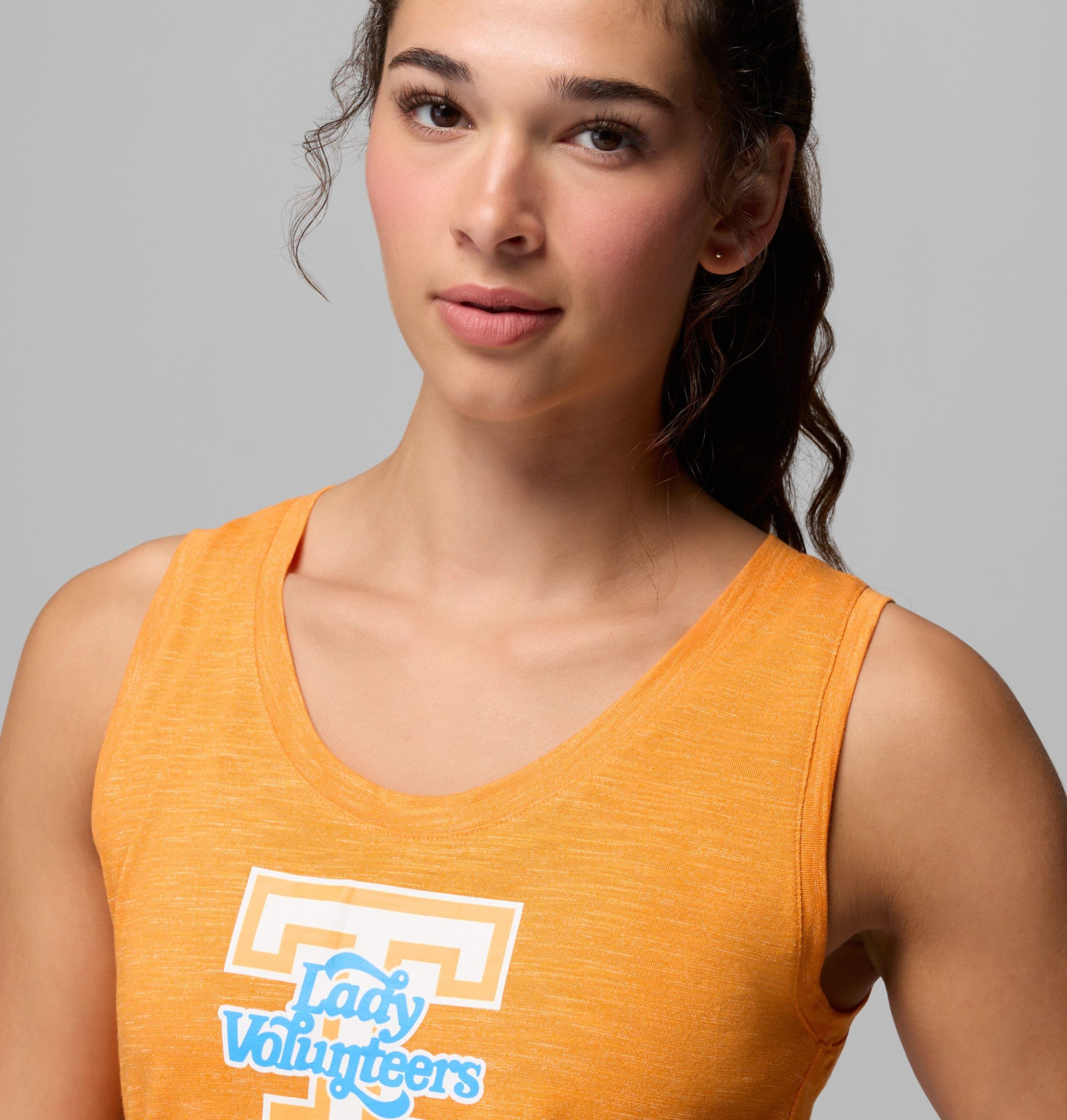 vrouwenuniversiteit cades cape tank - tennessee