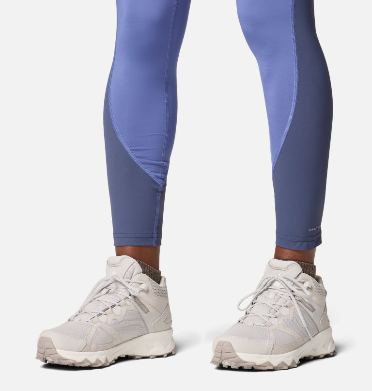 women peakfreak hera mid outdry shoe