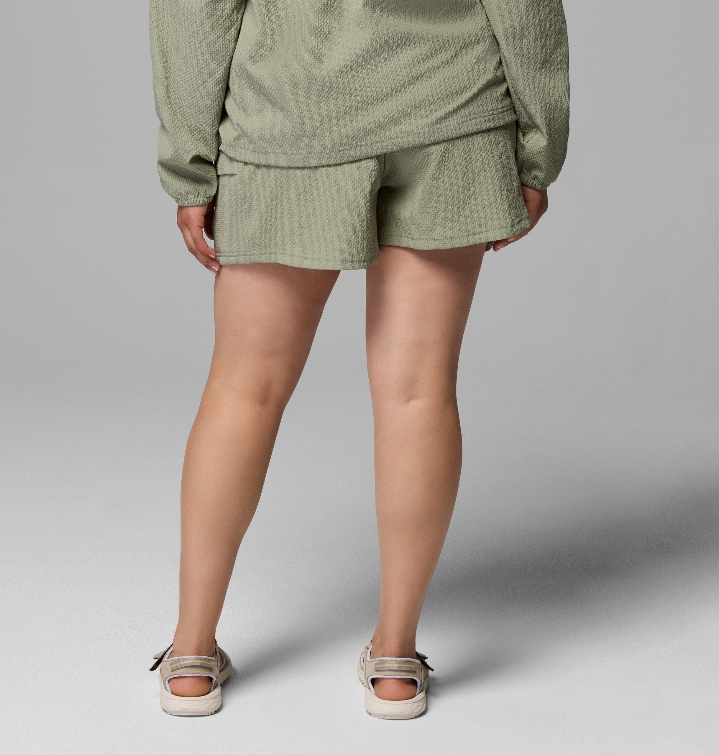 vrouwen zijn dol op zomerse shorts - ook verkrijgbaar in grote maten.