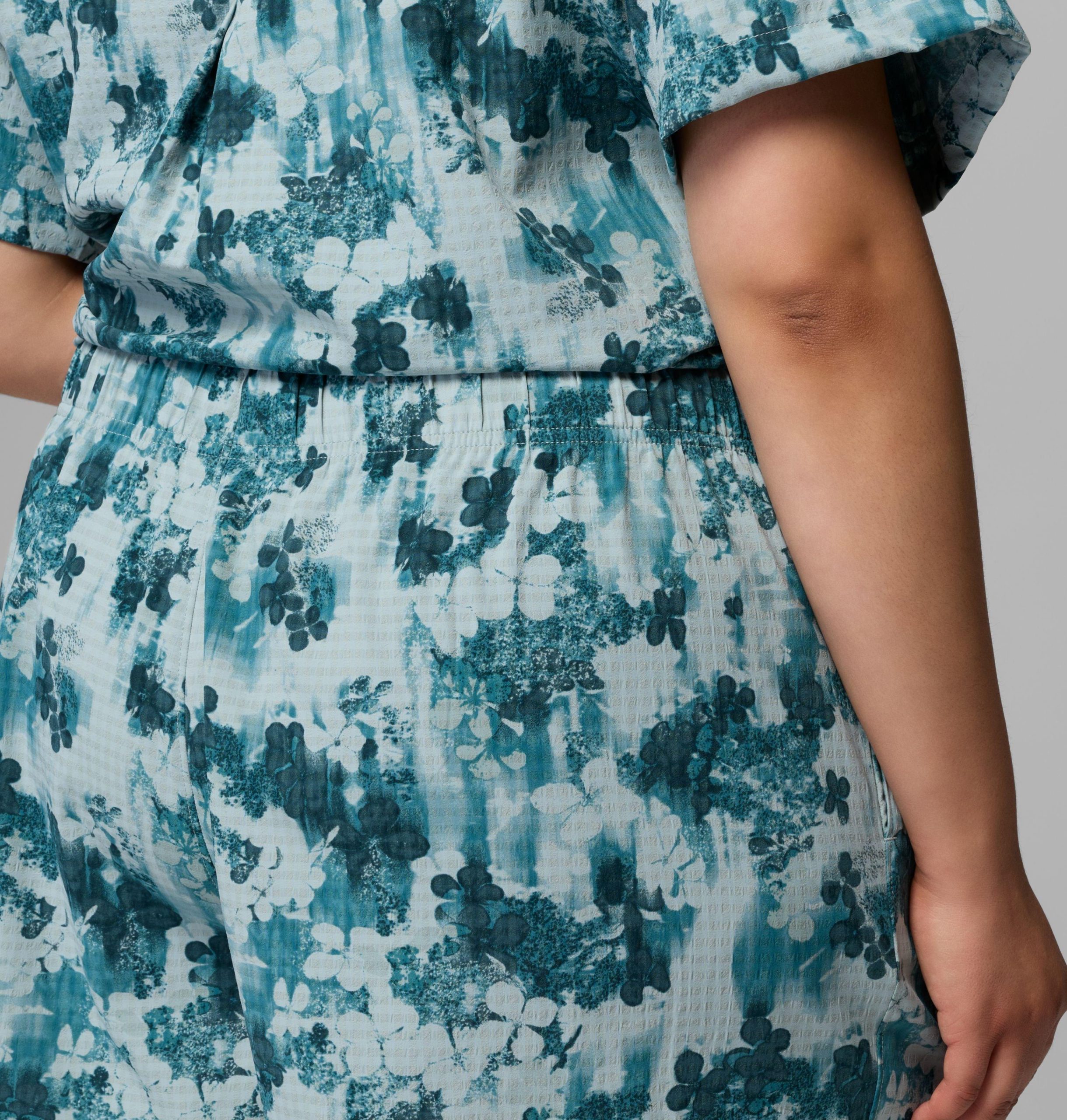 dames zijn dol op zomerse shorts met print - plus size