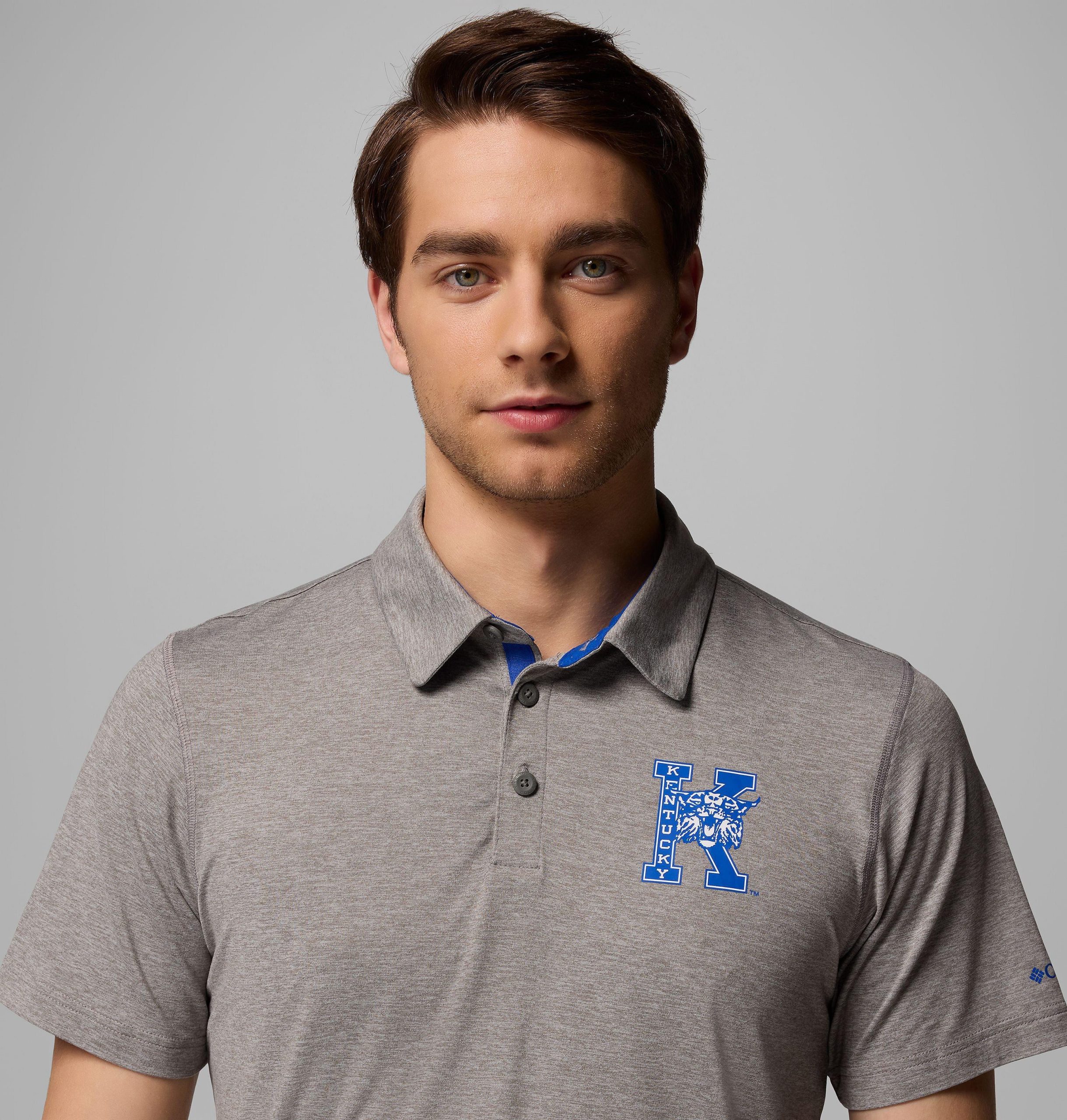 heren collegiate tech trail polo - kentucky