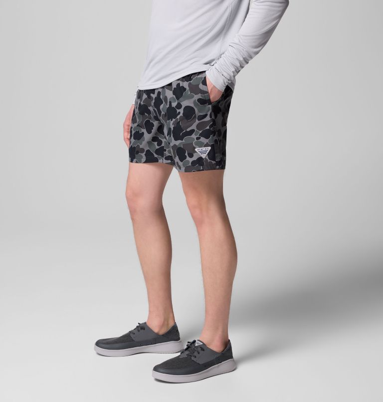 men pfg rambler printed water shorts