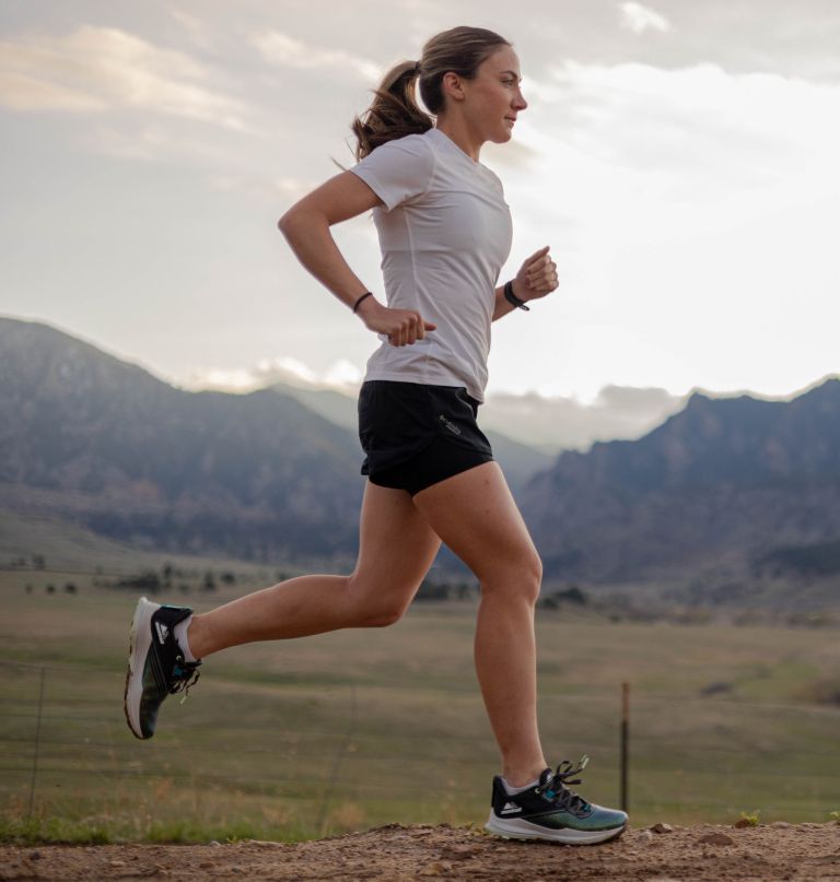 women endless trail 2-in-1 shorts