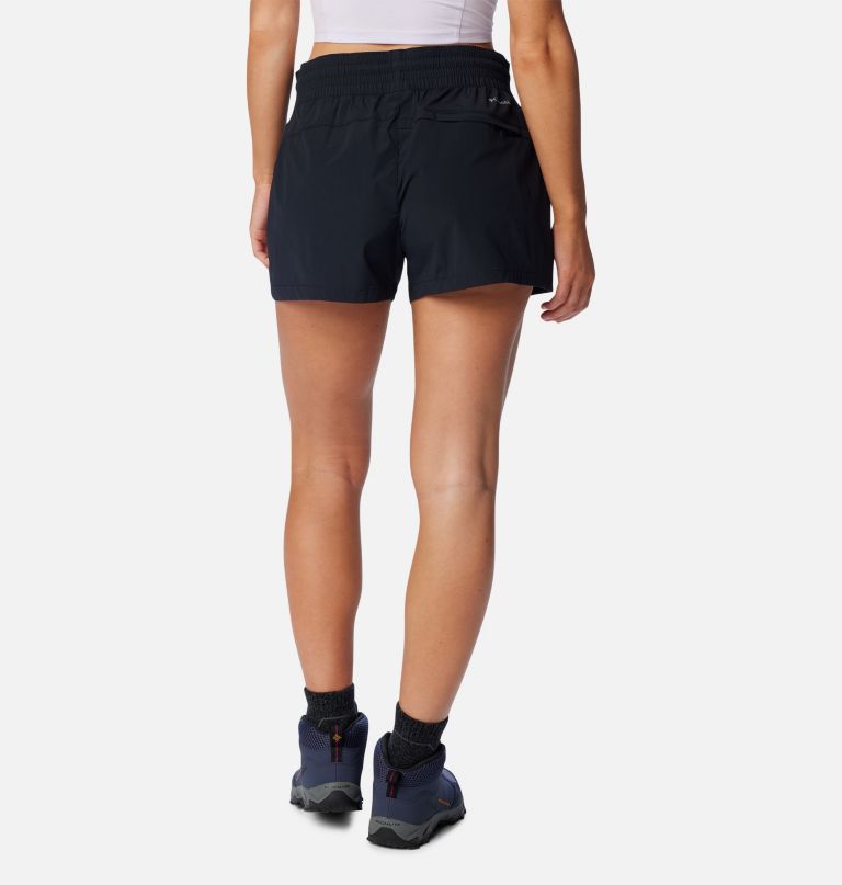 women boundless trek active shorts