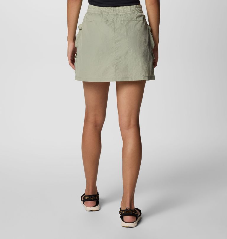 women elevated view cargo skort
