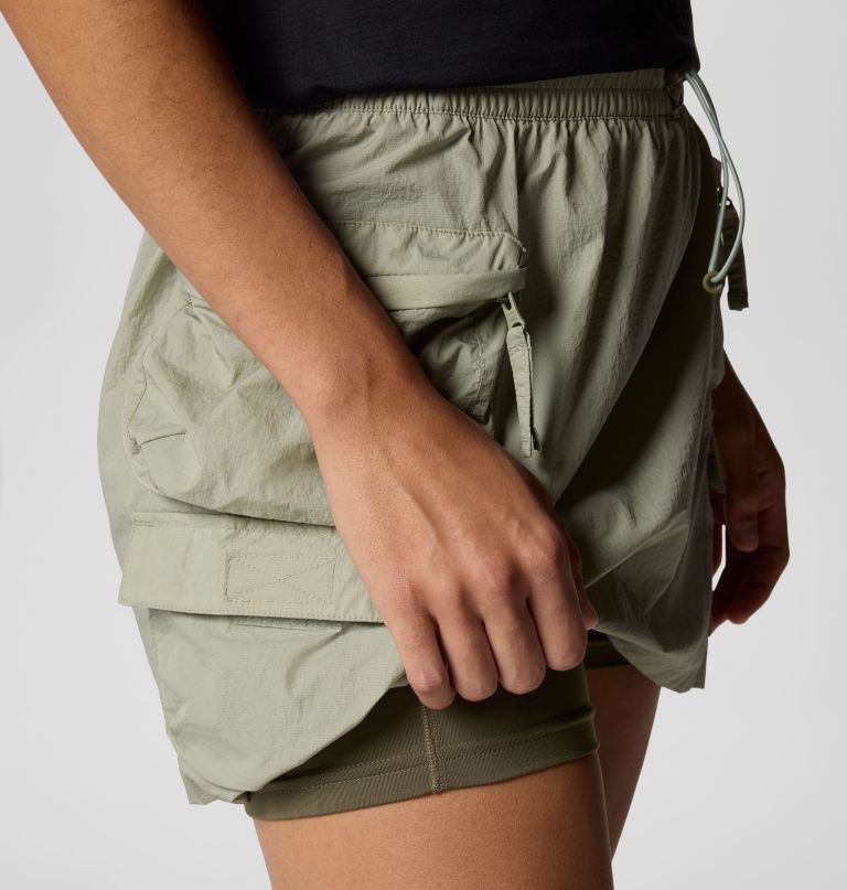 women elevated view cargo skort
