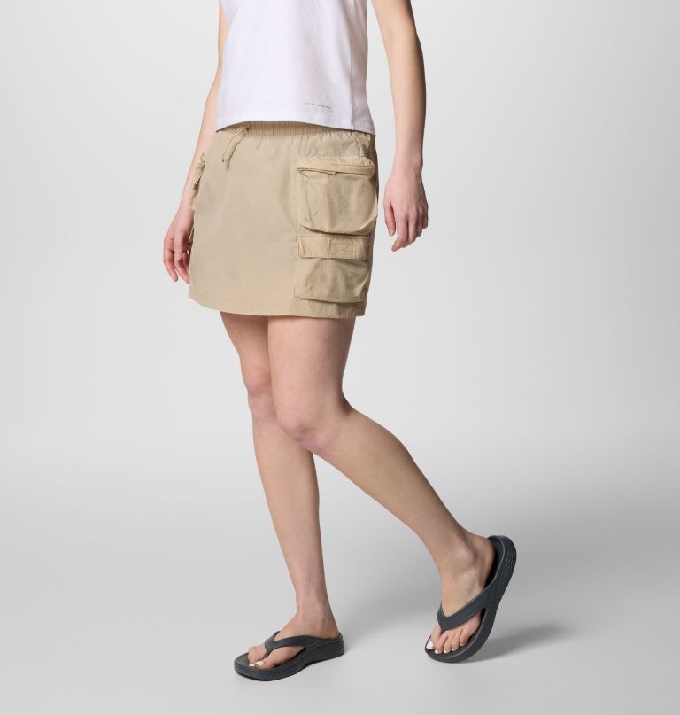 women elevated view cargo skort