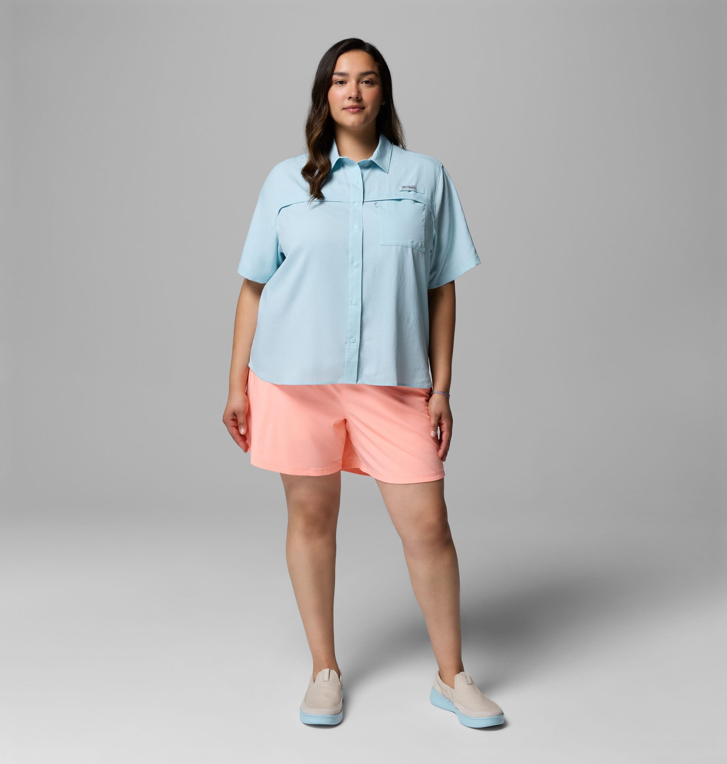 dames pfg castback geweven shirt met korte mouwen - plus size